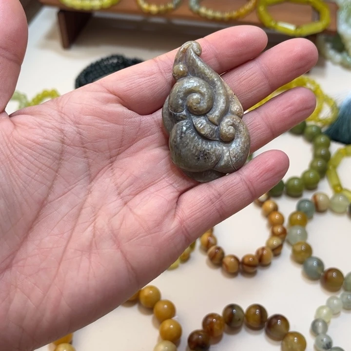 蛇纹石玉未镶嵌手链河磨微瑕