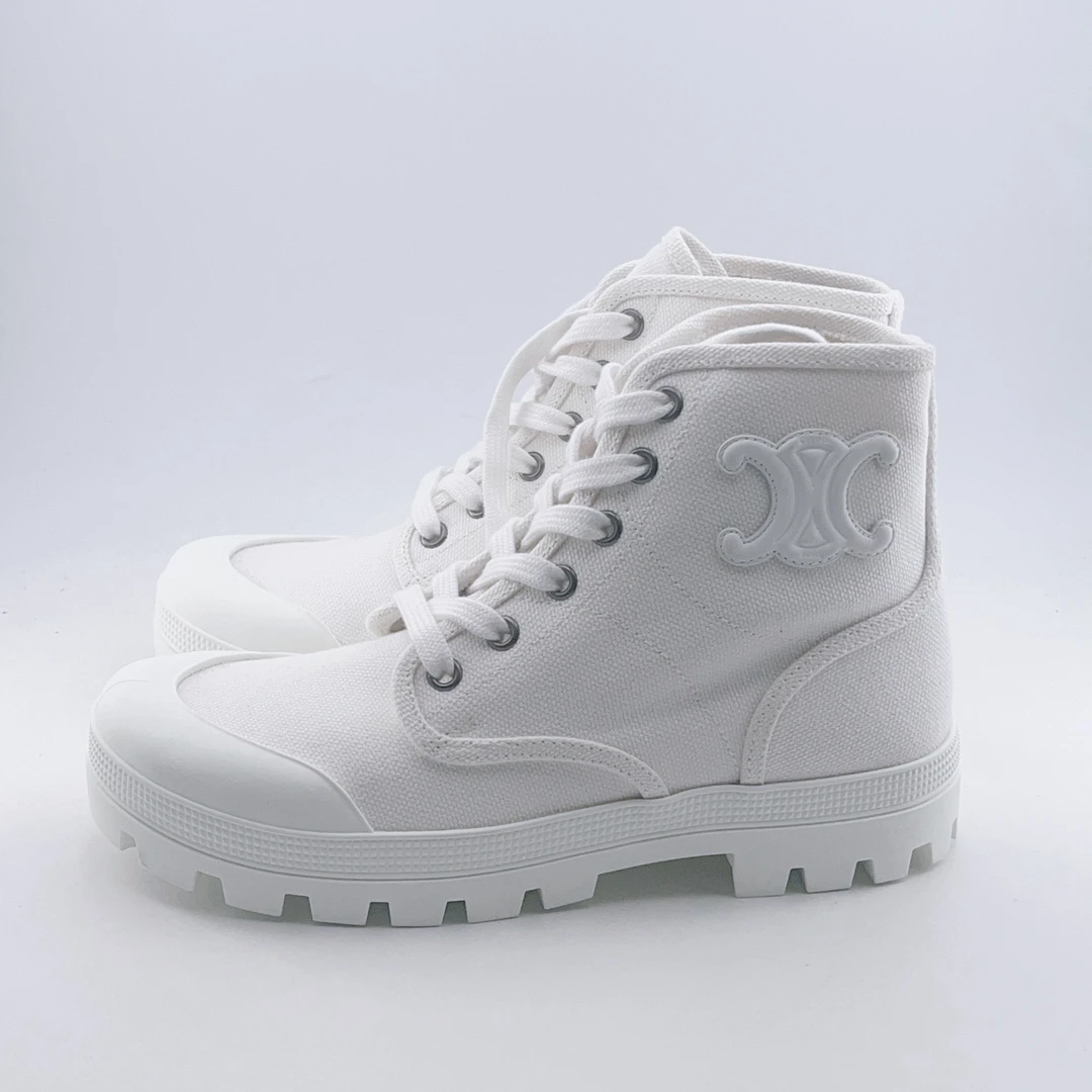 未使用 Celine/思琳 36码/未使用/Celine白色侧标高帮板鞋