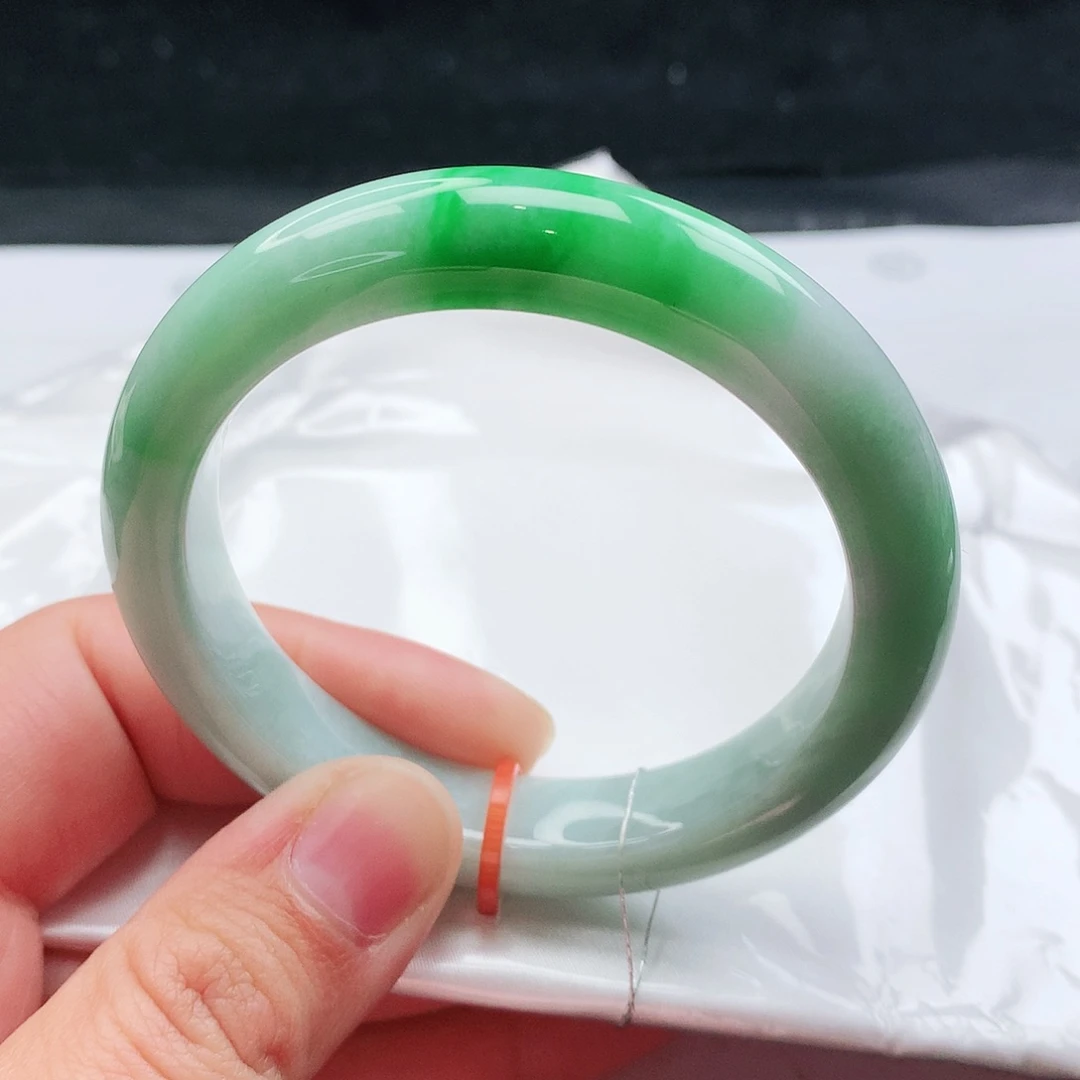 翡翠手镯未镶嵌53.5圈口