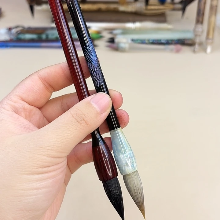 高端毛笔2只，落雨和小蛮腰
