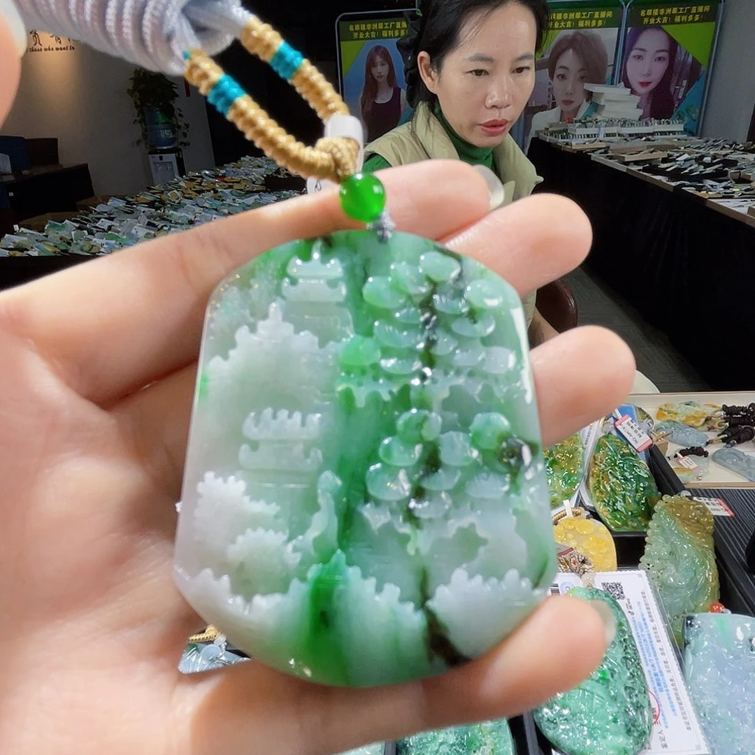 颈饰未镶嵌翡翠翡翠