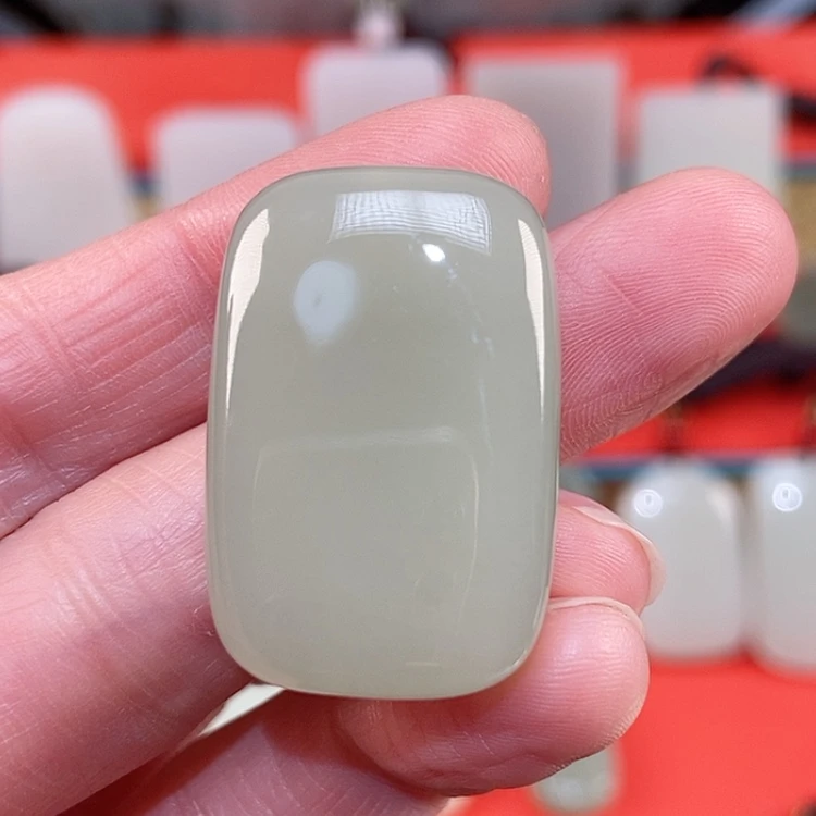 【闪购商品】颈饰未镶嵌和田玉