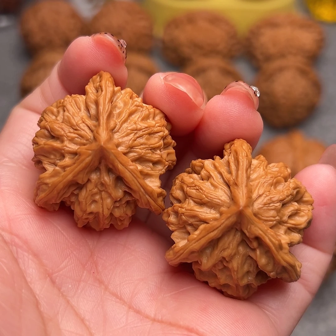 把件文玩核桃精品特价盘山三棱37人奔