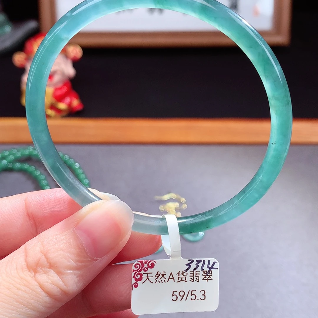 翡翠手镯（圆镯）未镶嵌