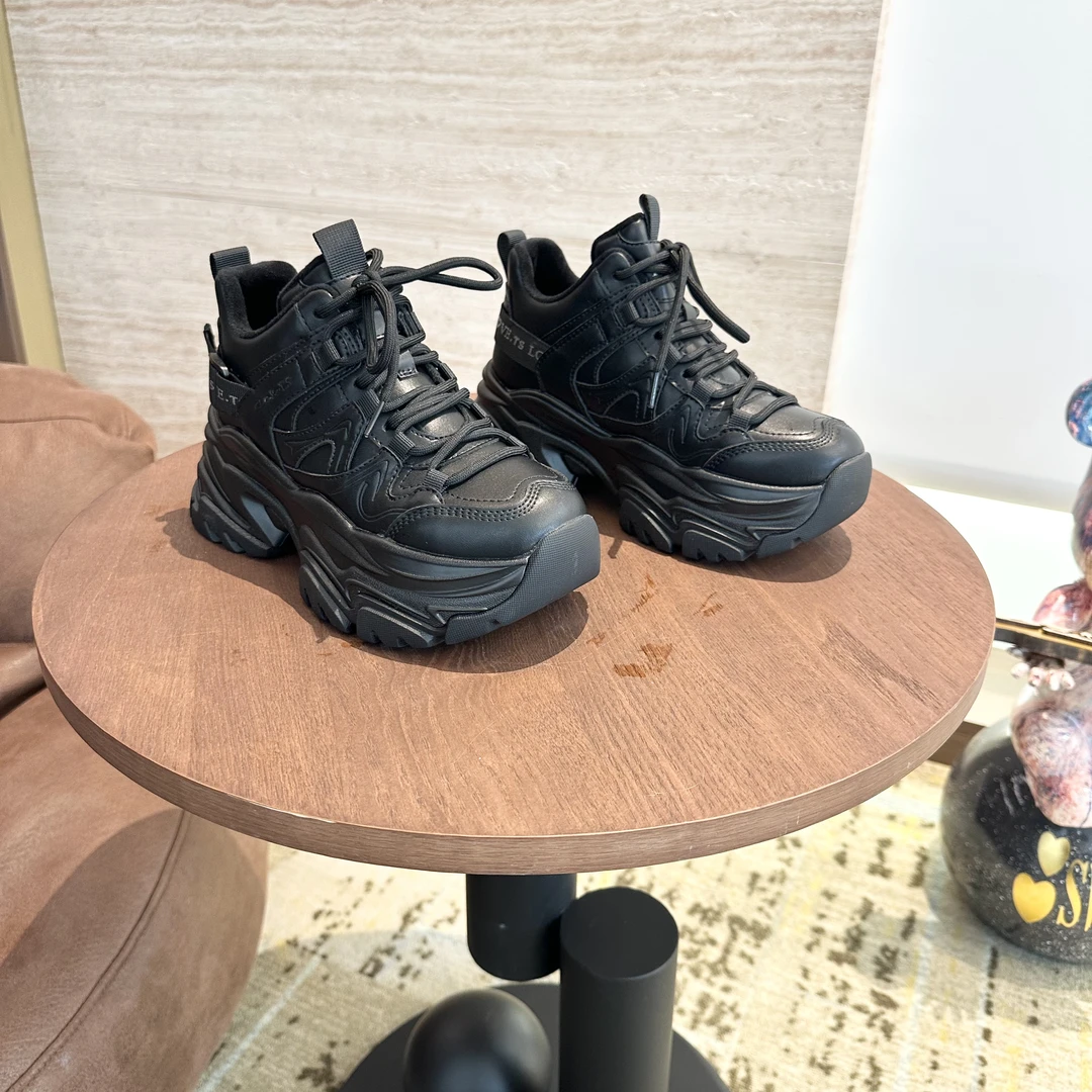 【与然良品】25806新款气质百搭潮流女士{大棉}小企鹅休闲鞋