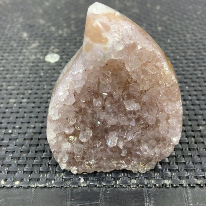 未镶嵌水晶大型摆件（非配饰）