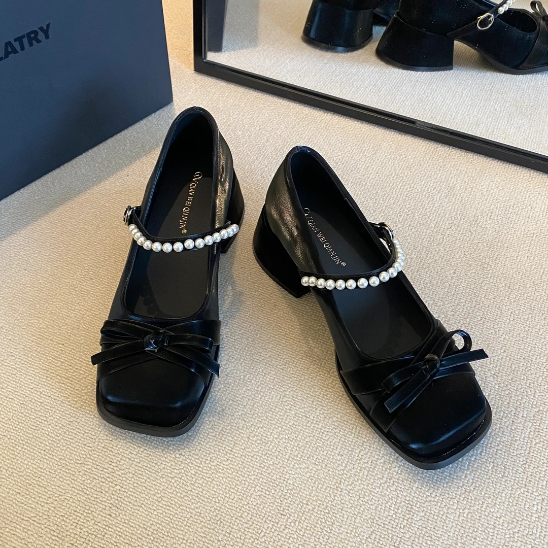 贾不假玛丽珍鞋女2025春季新款复古时尚珍珠配裙子粗跟韩系单鞋春