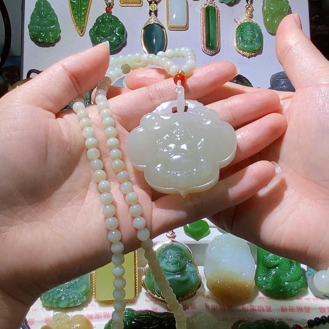 颈饰未镶嵌和田玉