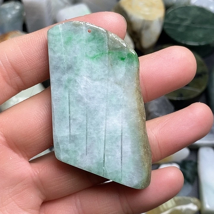 翡翠未镶嵌颈饰天然翡翠77