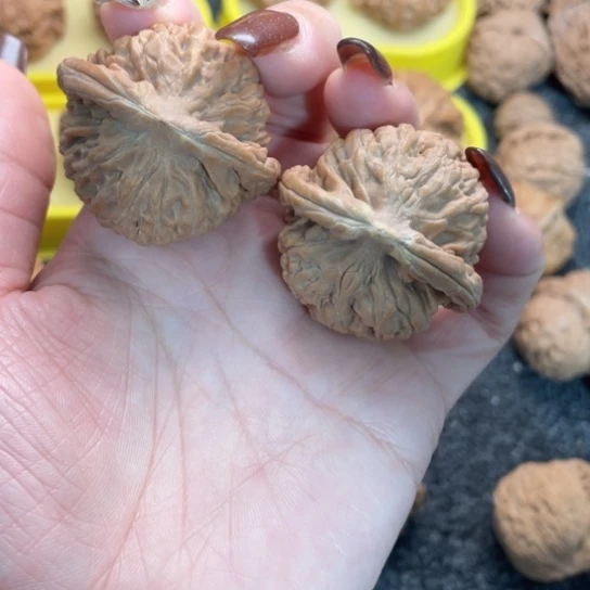 文玩核桃吊坠9莲花