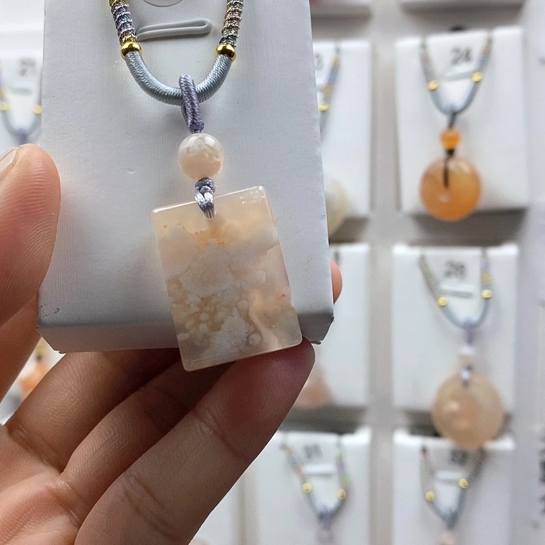 石英质玉吊坠(不含链)未镶嵌