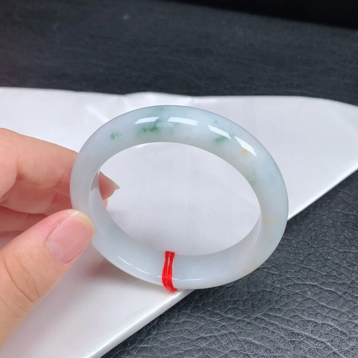 未镶嵌手镯翡翠。。