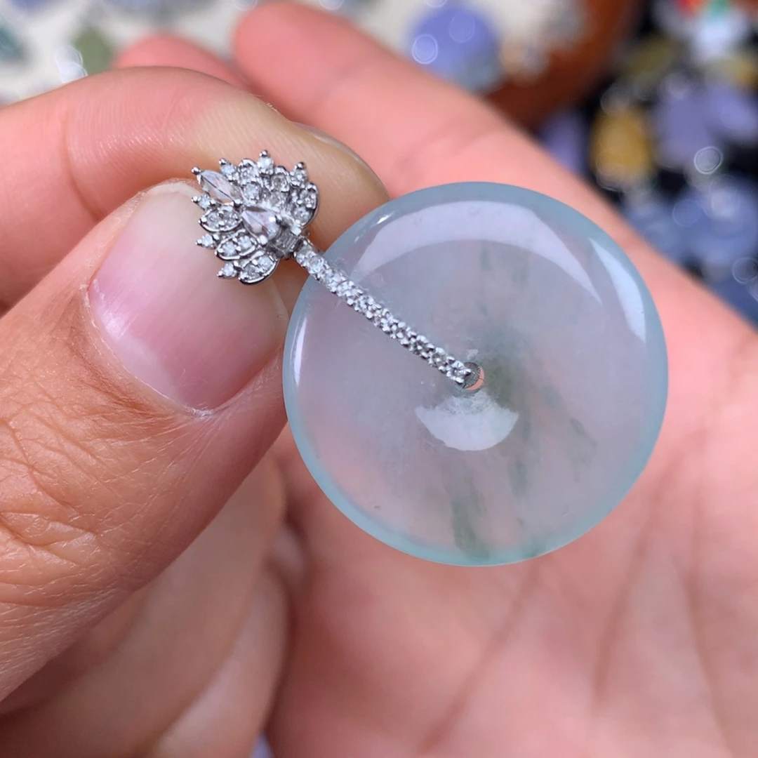 翡翠吊坠(不含链)18K金镶嵌