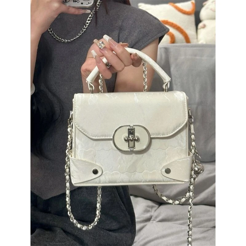 2025新款小香风菱格链条包包女简约小众设计高级感0百搭通勤斜01