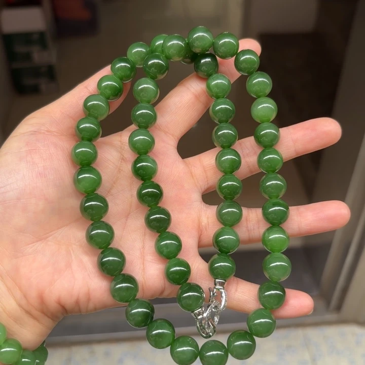 和田玉未镶嵌颈饰辣阳绿卡12