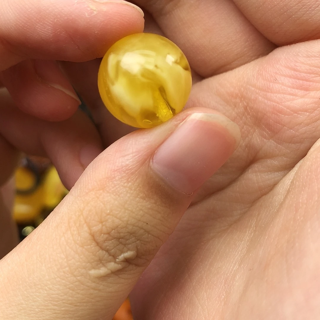未镶嵌琥珀珠宝奇石