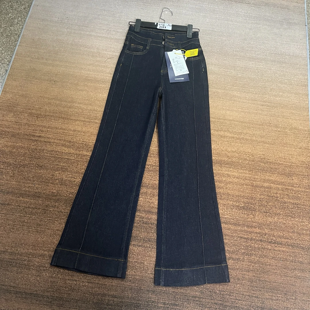 9776-B3 新款 丹宁蓝小众美腿线不贴腿喇叭裤 高棉高弹（不退换）