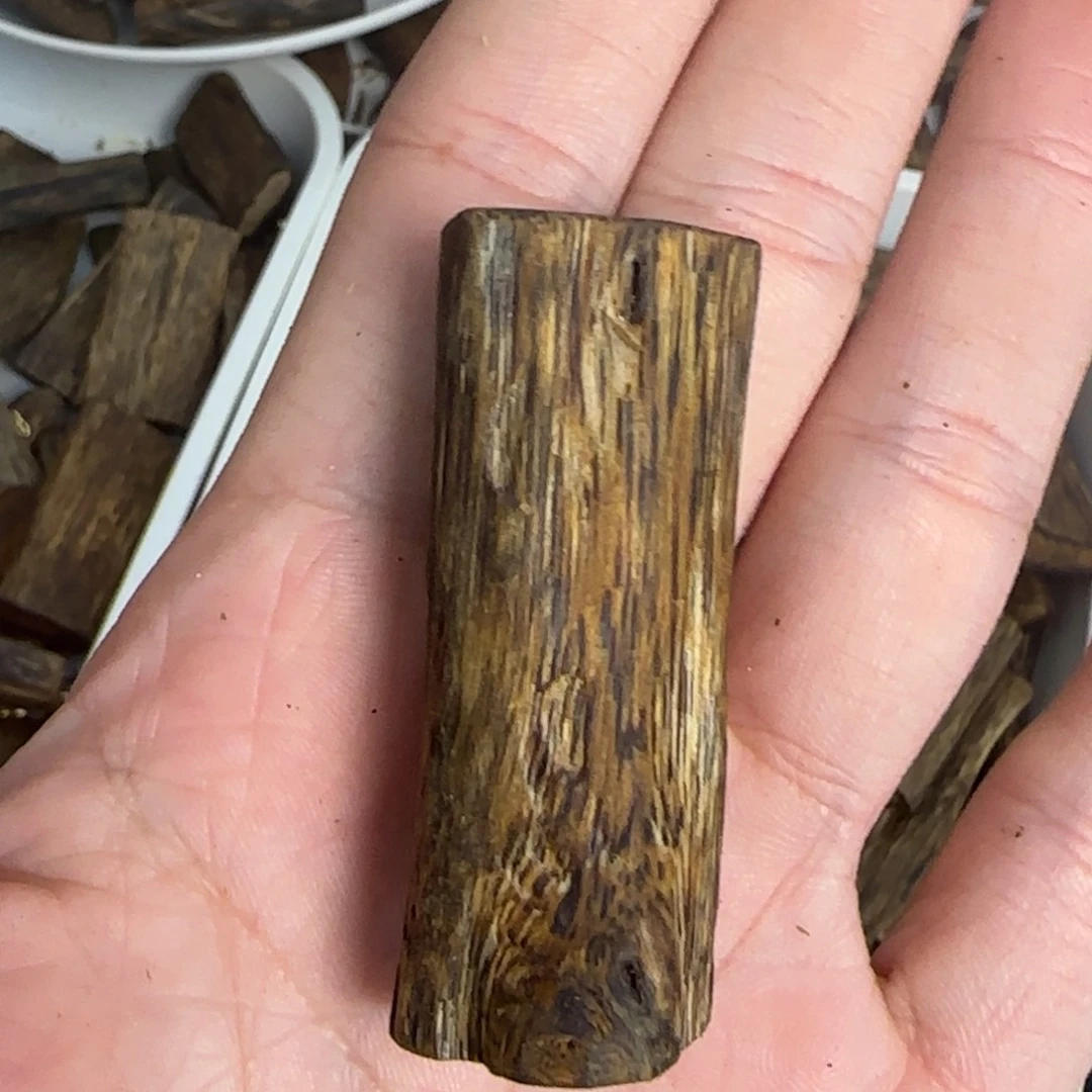 沉香沉香碎屑7.3克