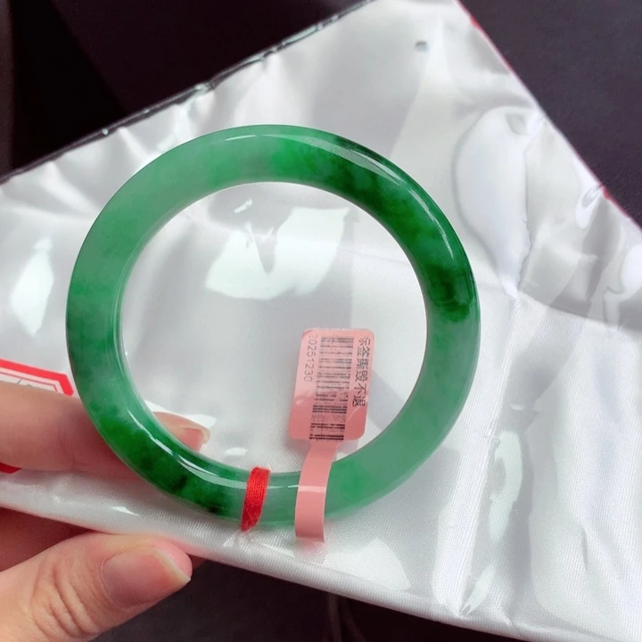 翡翠未镶嵌手镯翡翠