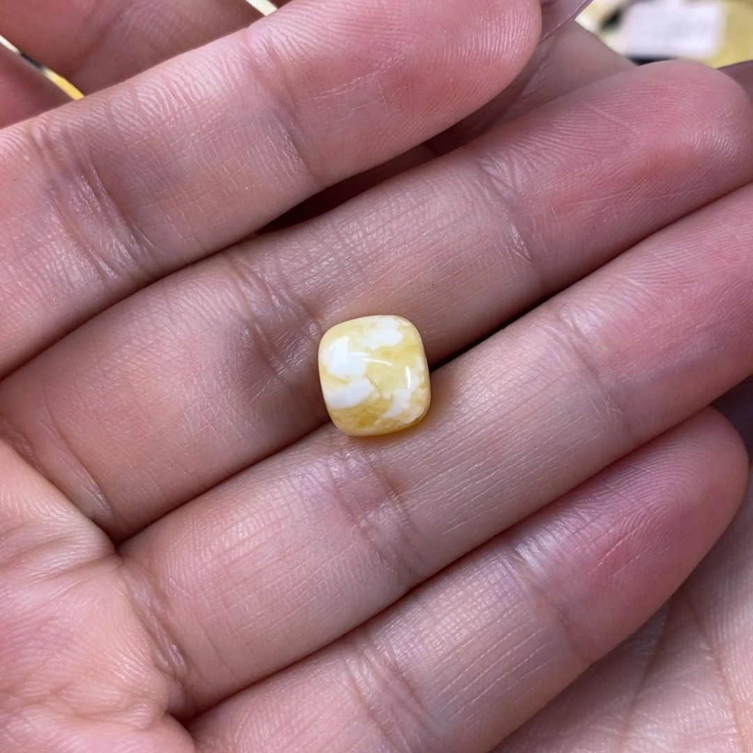 琥珀裸石未镶嵌元蜜蜡