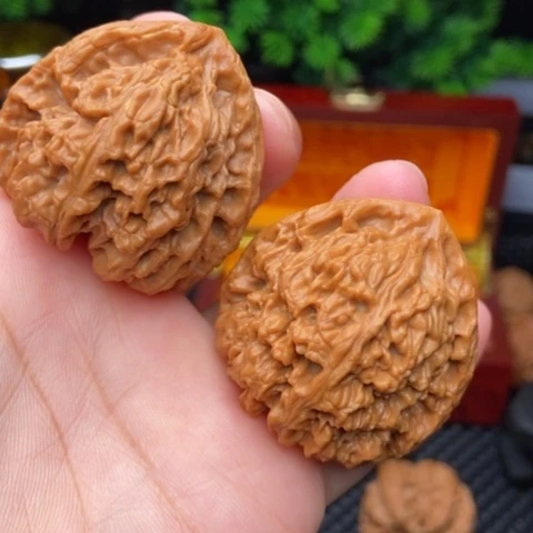 把件文玩核桃晃**悠三角疆40精修