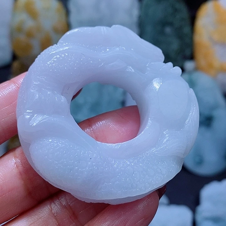 定制翡翠未镶嵌翡翠