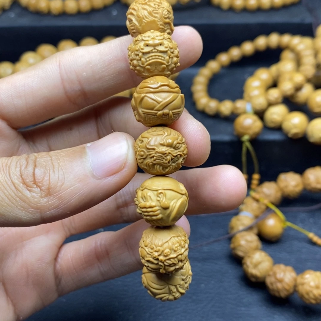 猴头核桃吊坠大满贯