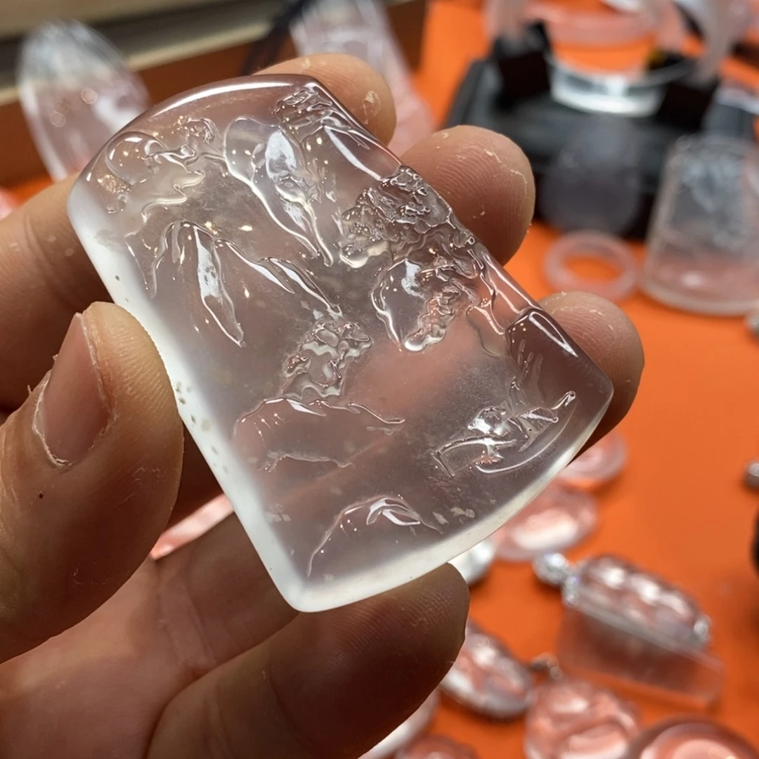 石英质玉吊坠未镶嵌舟**海