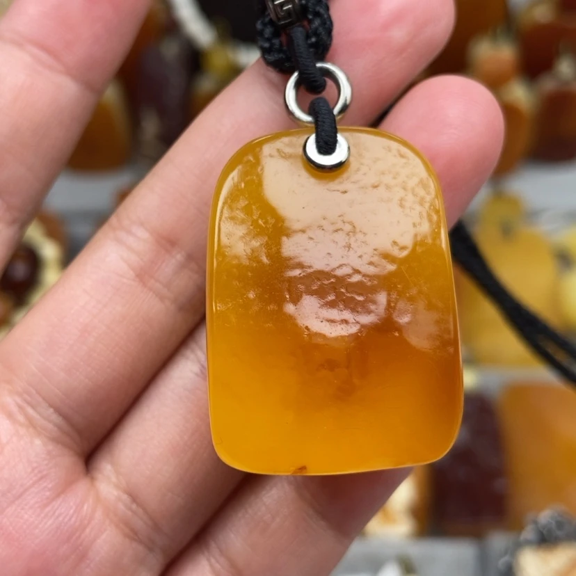 【闪购商品】未镶嵌颈饰琥珀