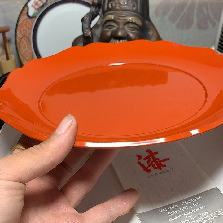 瓷片射手和狮子会一起在一家店吃饭