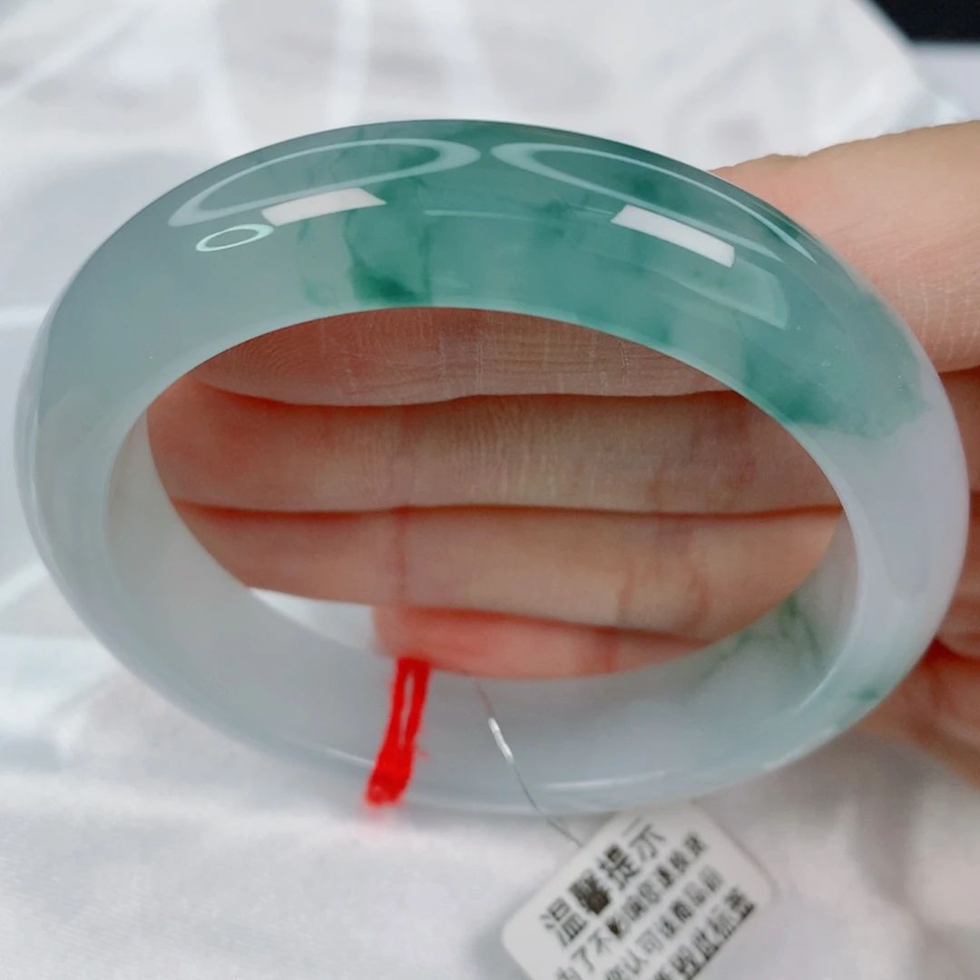 翡翠未镶嵌手镯53.7正圈，冰胶起荧光，蓝绿花特别，小毕业镯，029