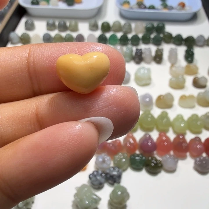未镶嵌和田玉珠宝半成品