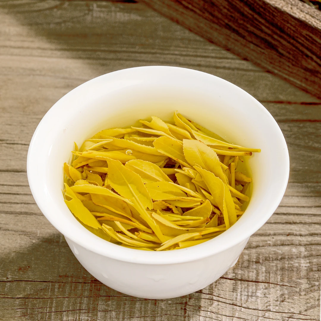 新茶 头采黄金芽 罐装  拍一发二