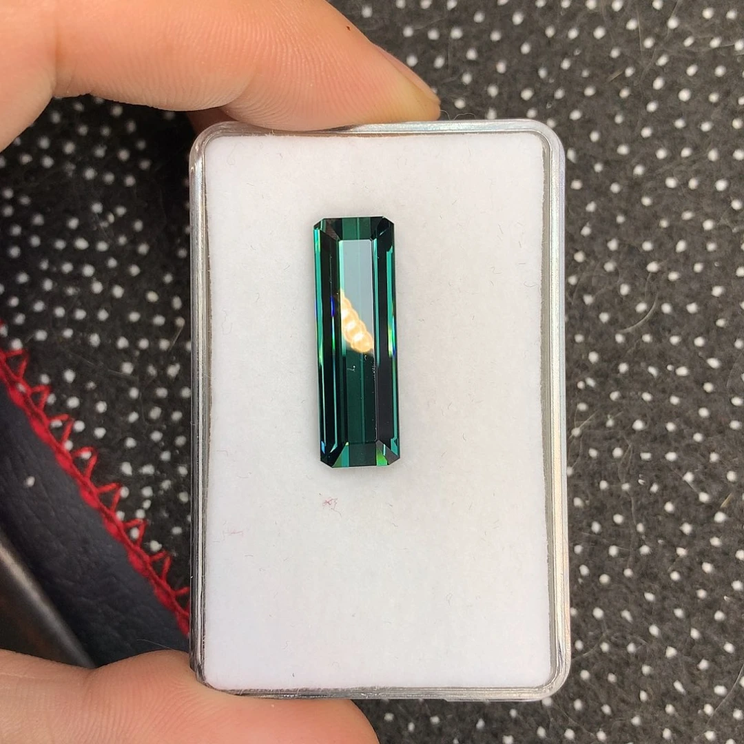 碧玺裸石未镶嵌拉贡10.88克拉