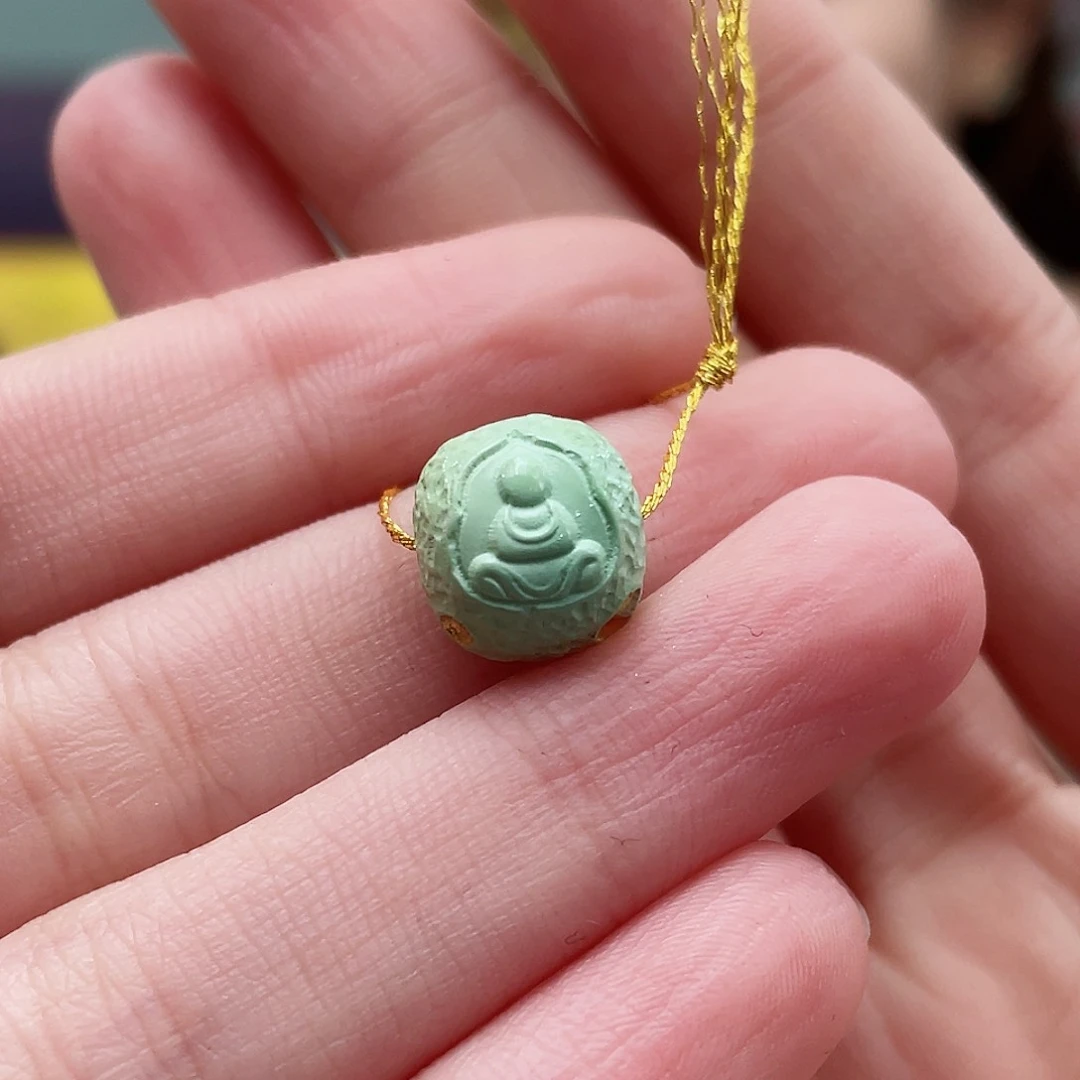 绿松石颈饰未镶嵌