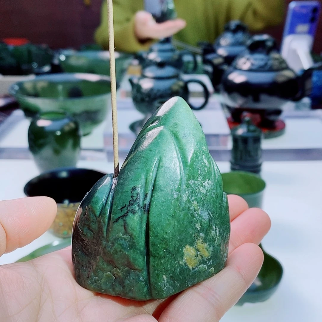 未镶嵌和田玉摆件