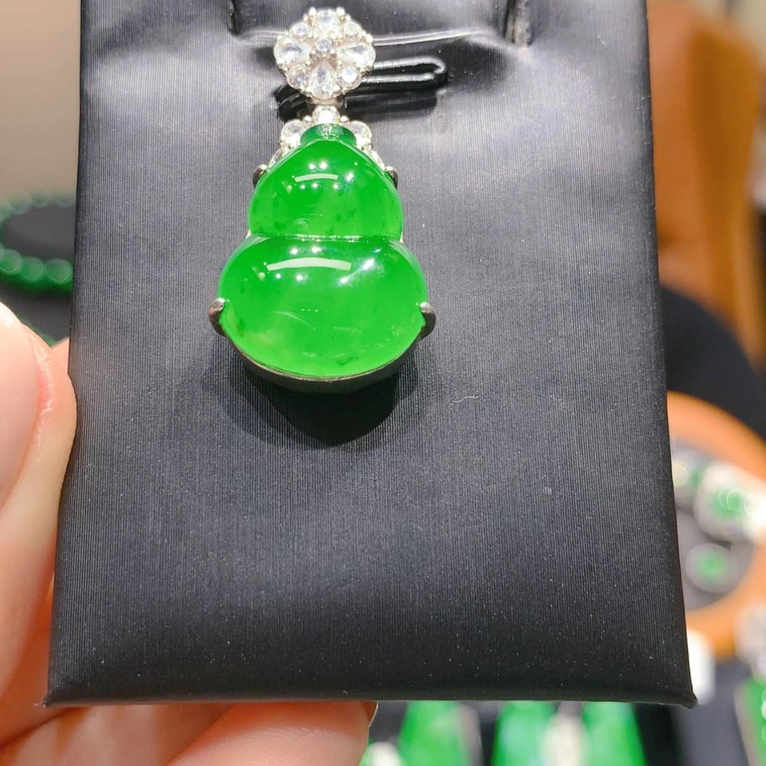 【闪购商品】颈饰银S925镶嵌翡翠6柒姐