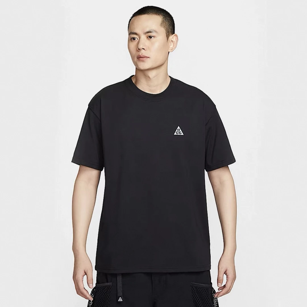 NIKE/耐克男款简约休闲百搭健身短袖T恤黑色IF0371010