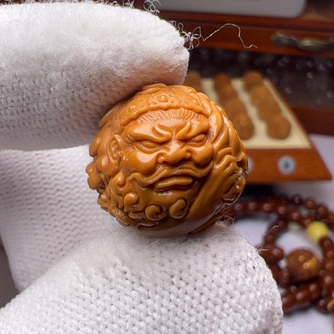 猴头核桃把件精修聚宝盆17左右尺寸财宝天王