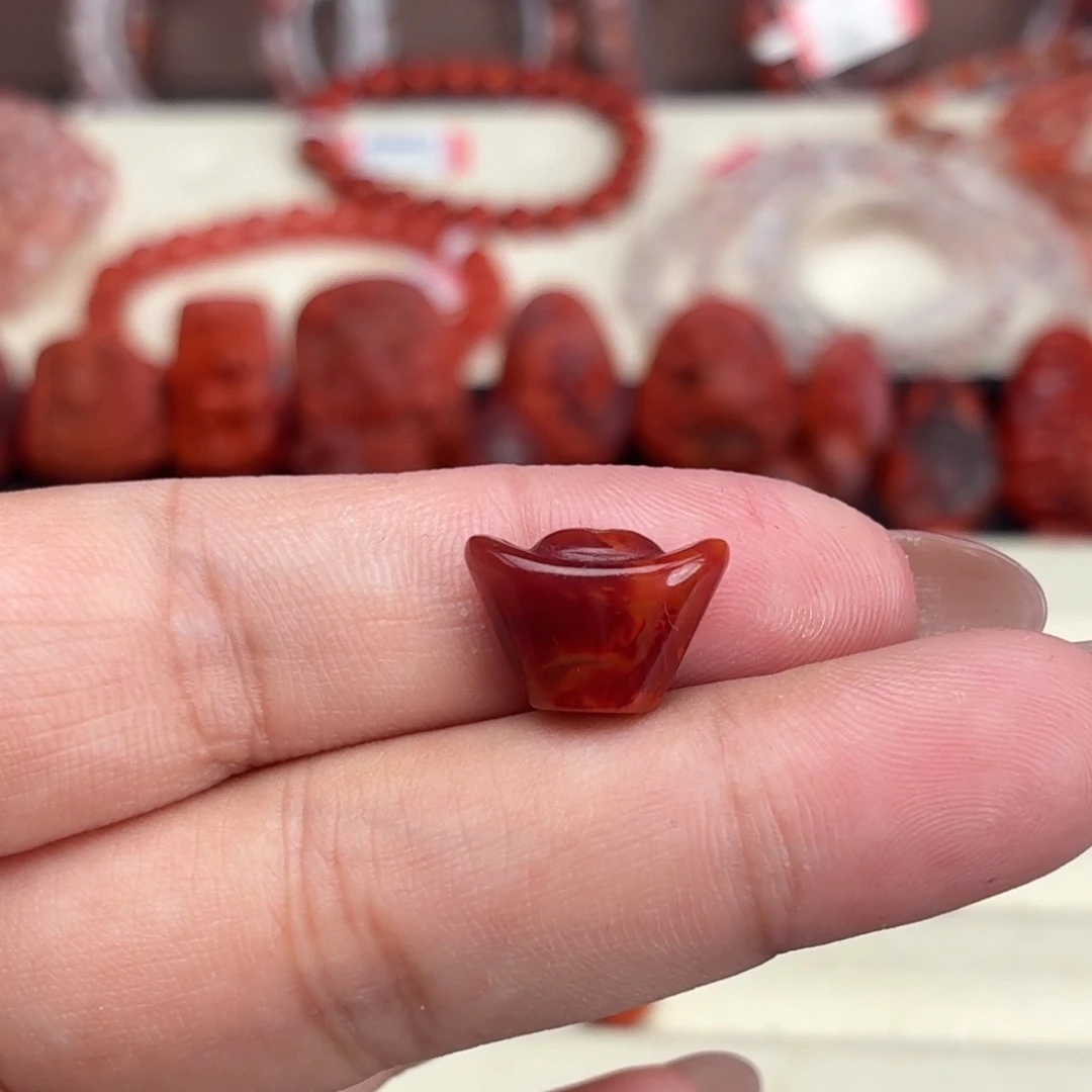 ₅***️南红玛瑙未镶嵌颈饰通孔元宝