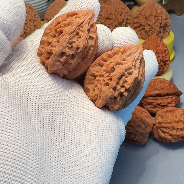 核桃33尺十三陵鸡心