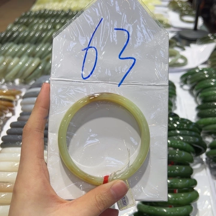 和田玉（糖玉）手镯未镶嵌