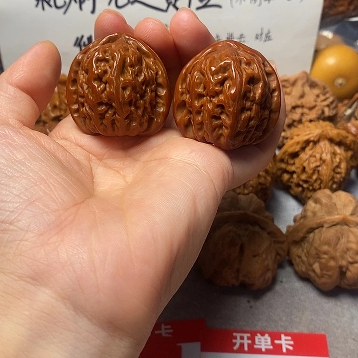 吊坠文玩核桃白狮