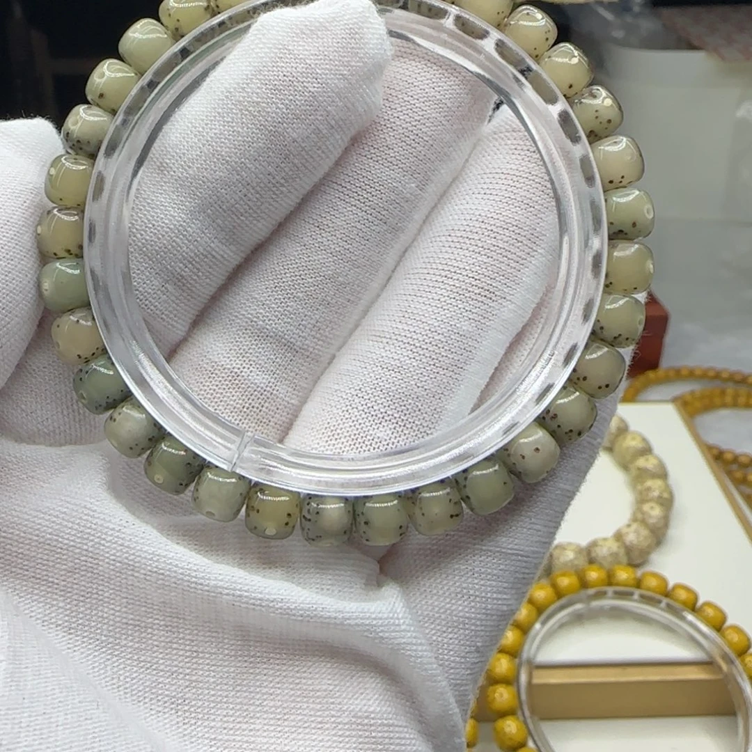 手串星月菩提绿冰糖通体大留白7×6一朵果a10