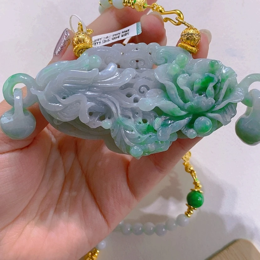 【闪购商品】翡翠未镶嵌颈饰吊坠
