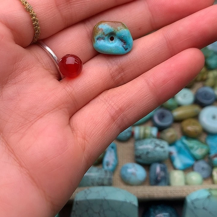 南红玛瑙未镶嵌珠宝奇石