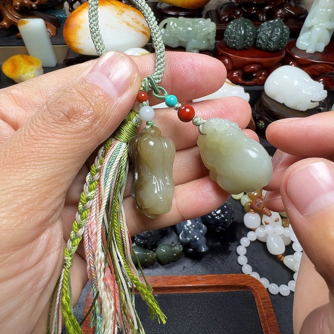 和田玉未镶嵌挂件