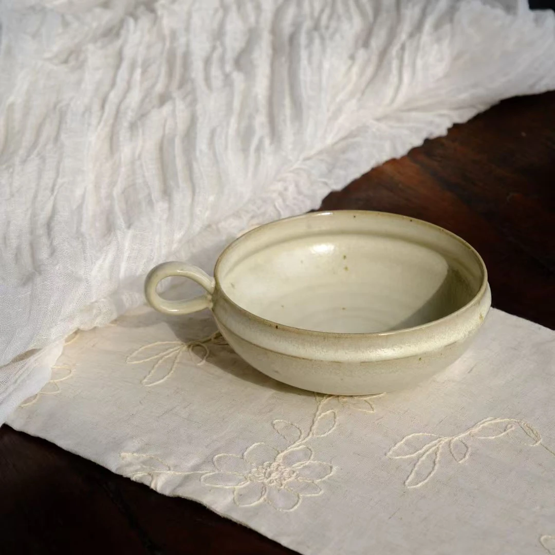 小喜宅 白沙把手扁碗（口径13cm）