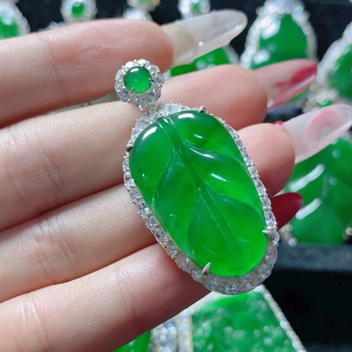 翡翠颈饰银S925镶嵌