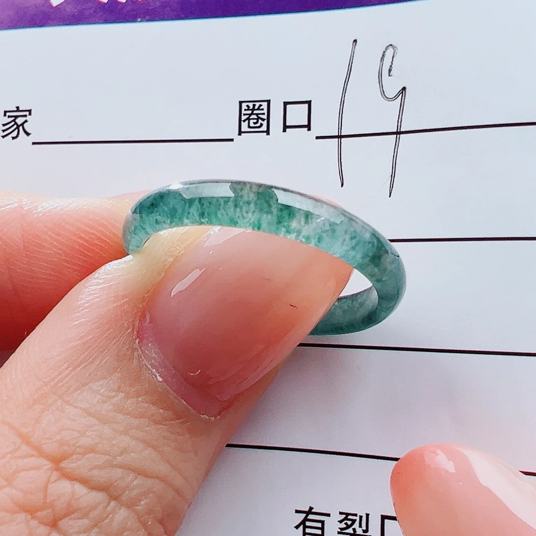 翡翠未镶嵌戒指戒指